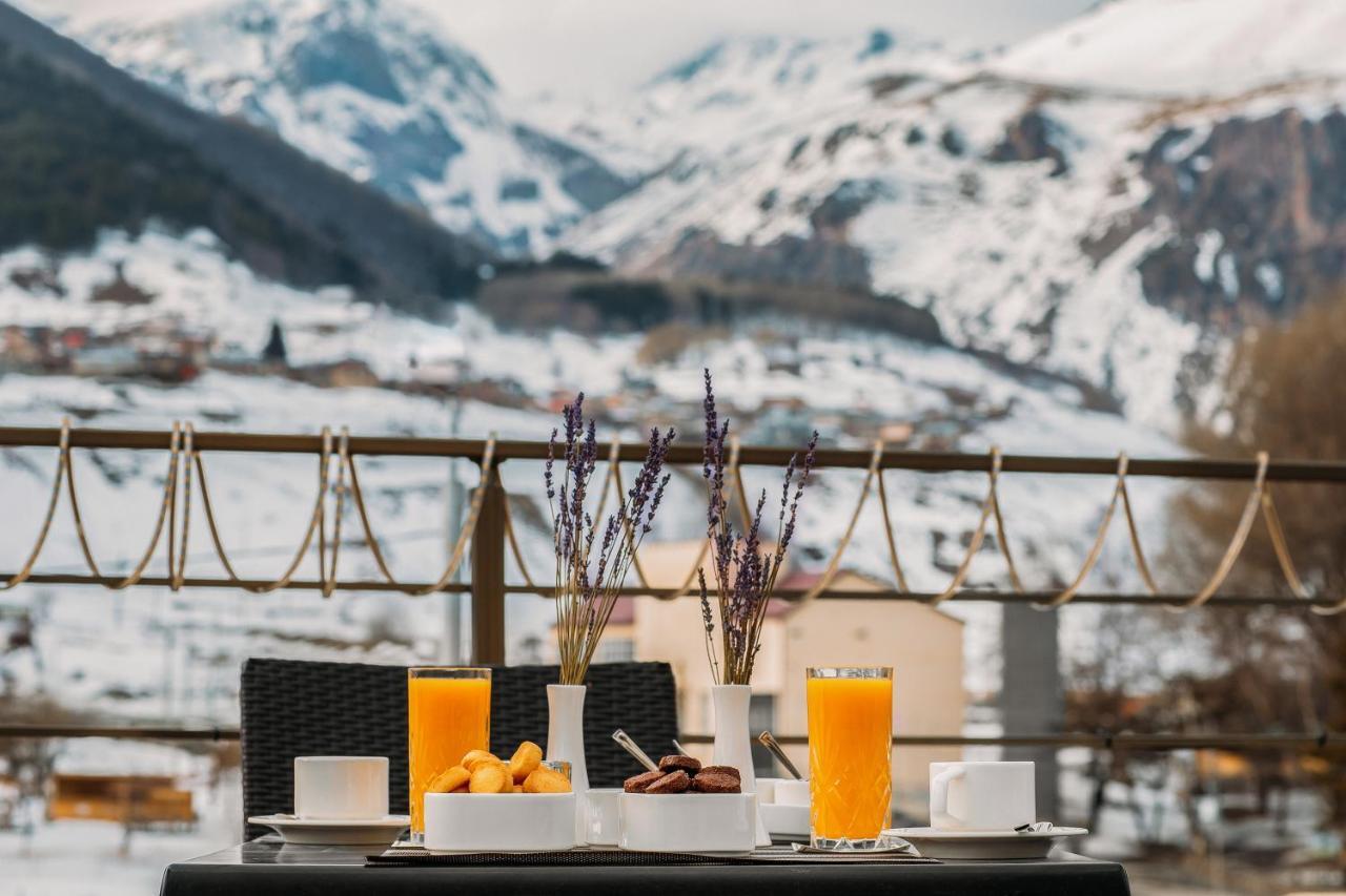 Porta Caucasia Kazbegi Esterno foto